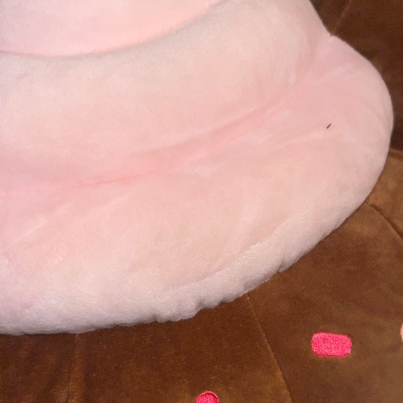 15" Disney Munchlings Wild Strawberry Cupcake Minnie Mouse Plush - Picture 5 of 9